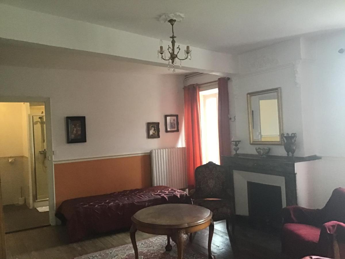 Maison Forestiere Bed & Breakfast Veyras Exterior photo