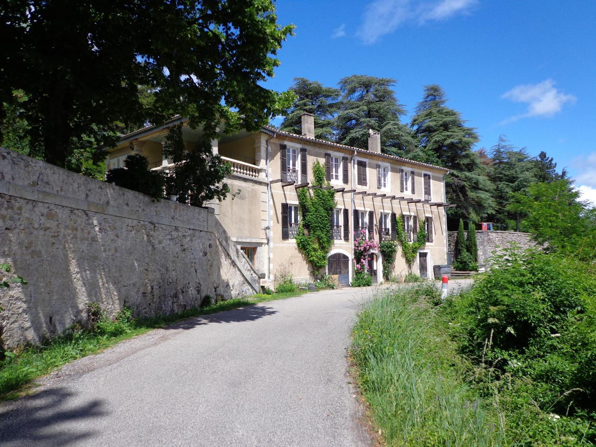 Maison Forestiere Bed & Breakfast Veyras Exterior photo