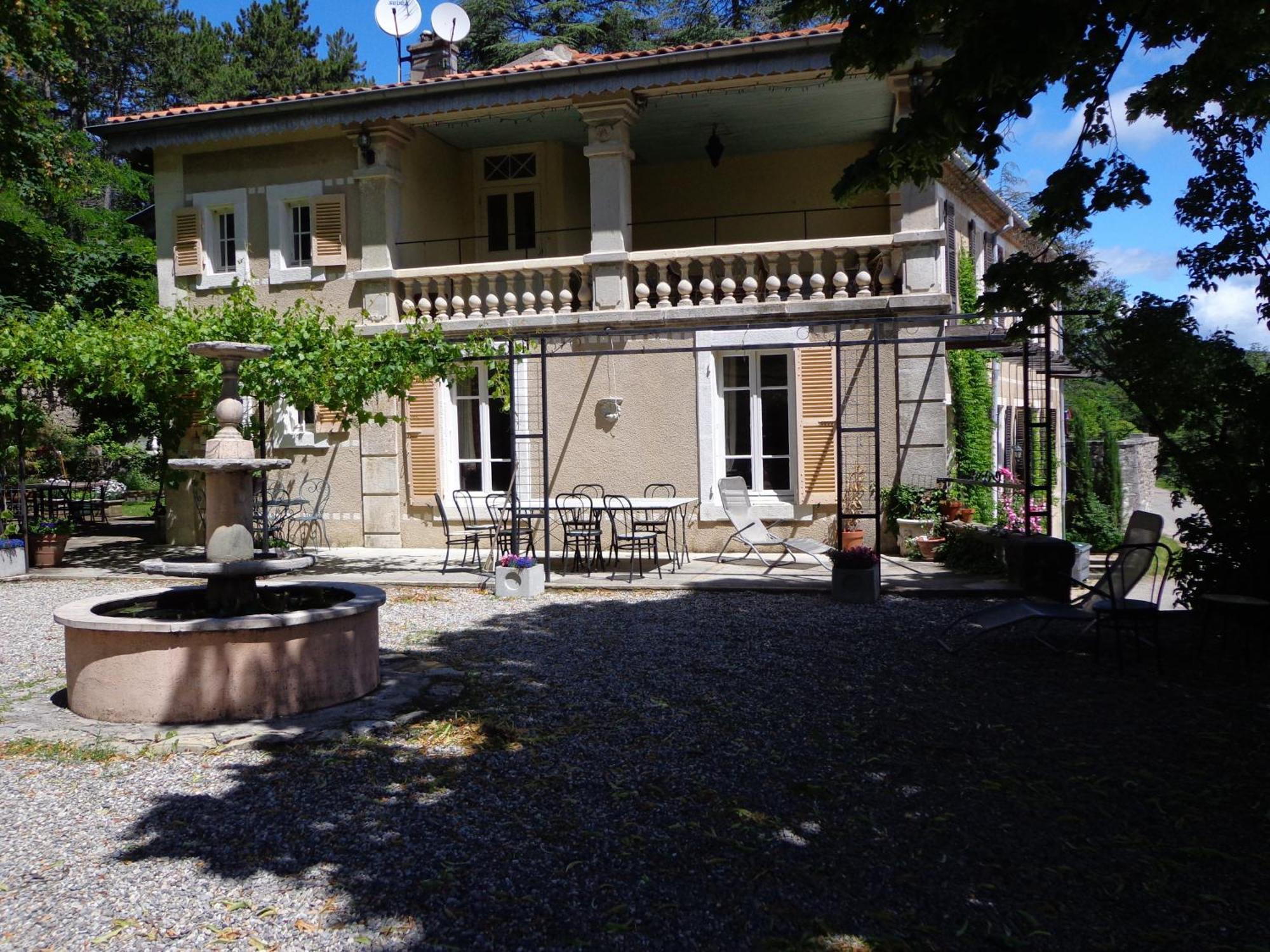 Maison Forestiere Bed & Breakfast Veyras Exterior photo