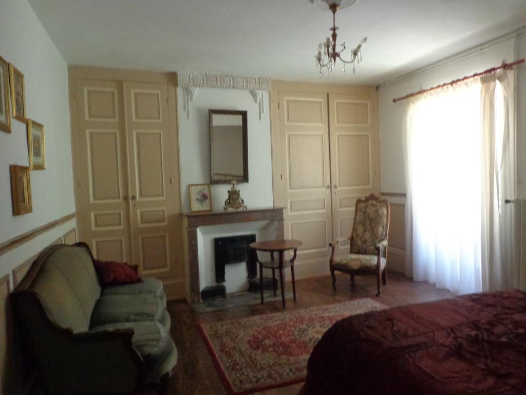 Maison Forestiere Bed & Breakfast Veyras Exterior photo