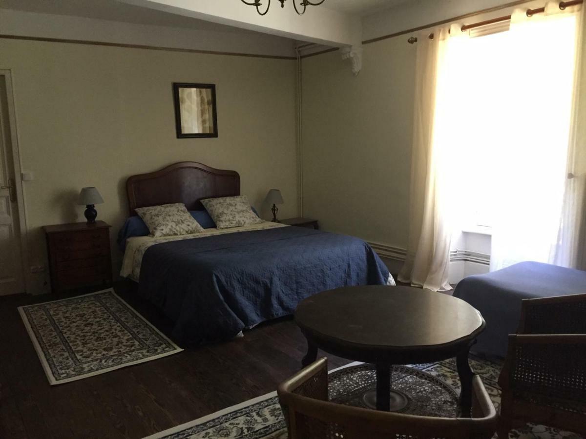 Maison Forestiere Bed & Breakfast Veyras Exterior photo